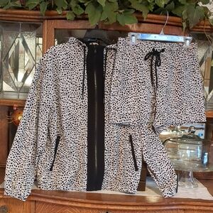 NWT Lou & Grey Hooded Windbreaker Jacket And Short Set Size XS/S